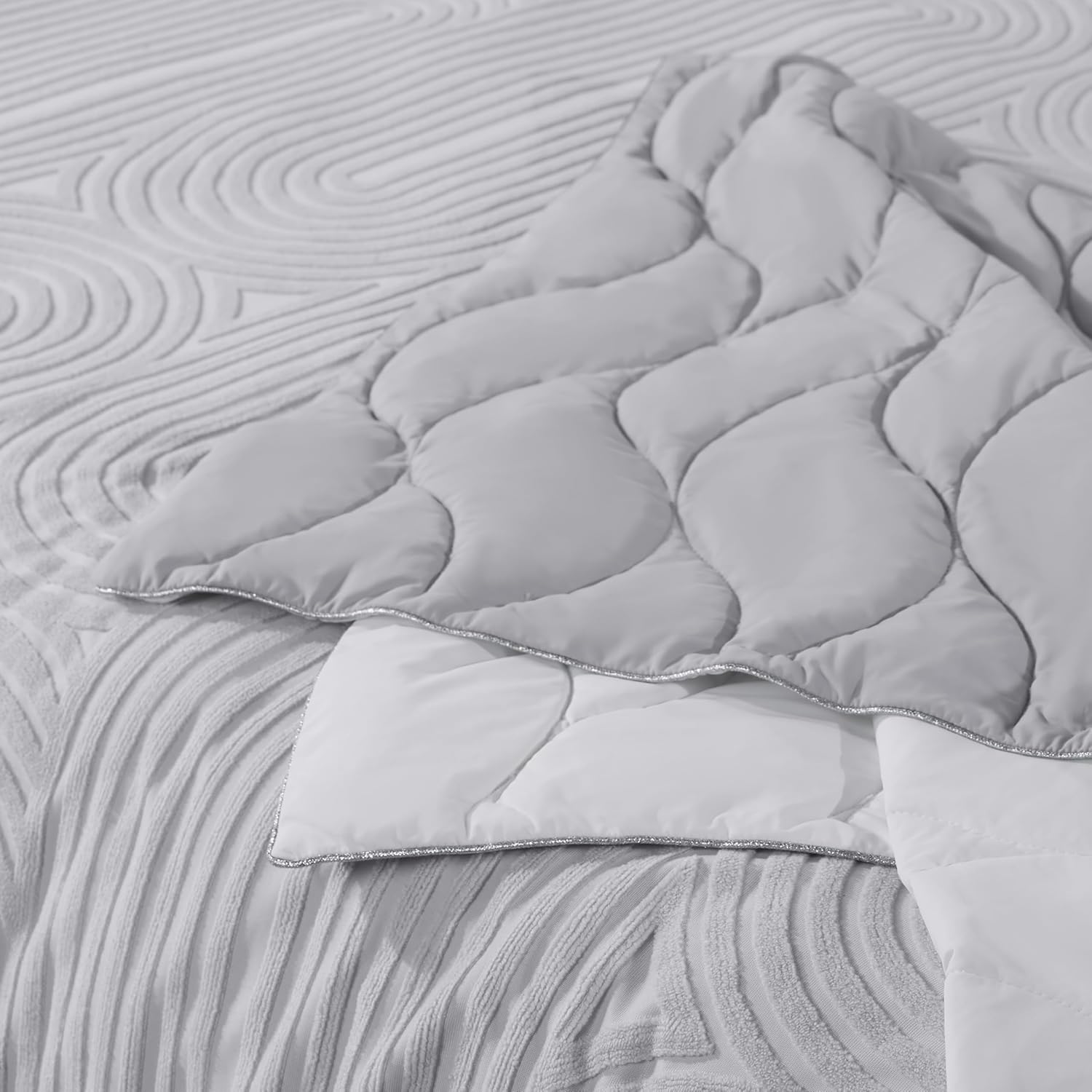 Bedgear Cooling Performance Throw Blanket 50" x 70" Grey - Image 4