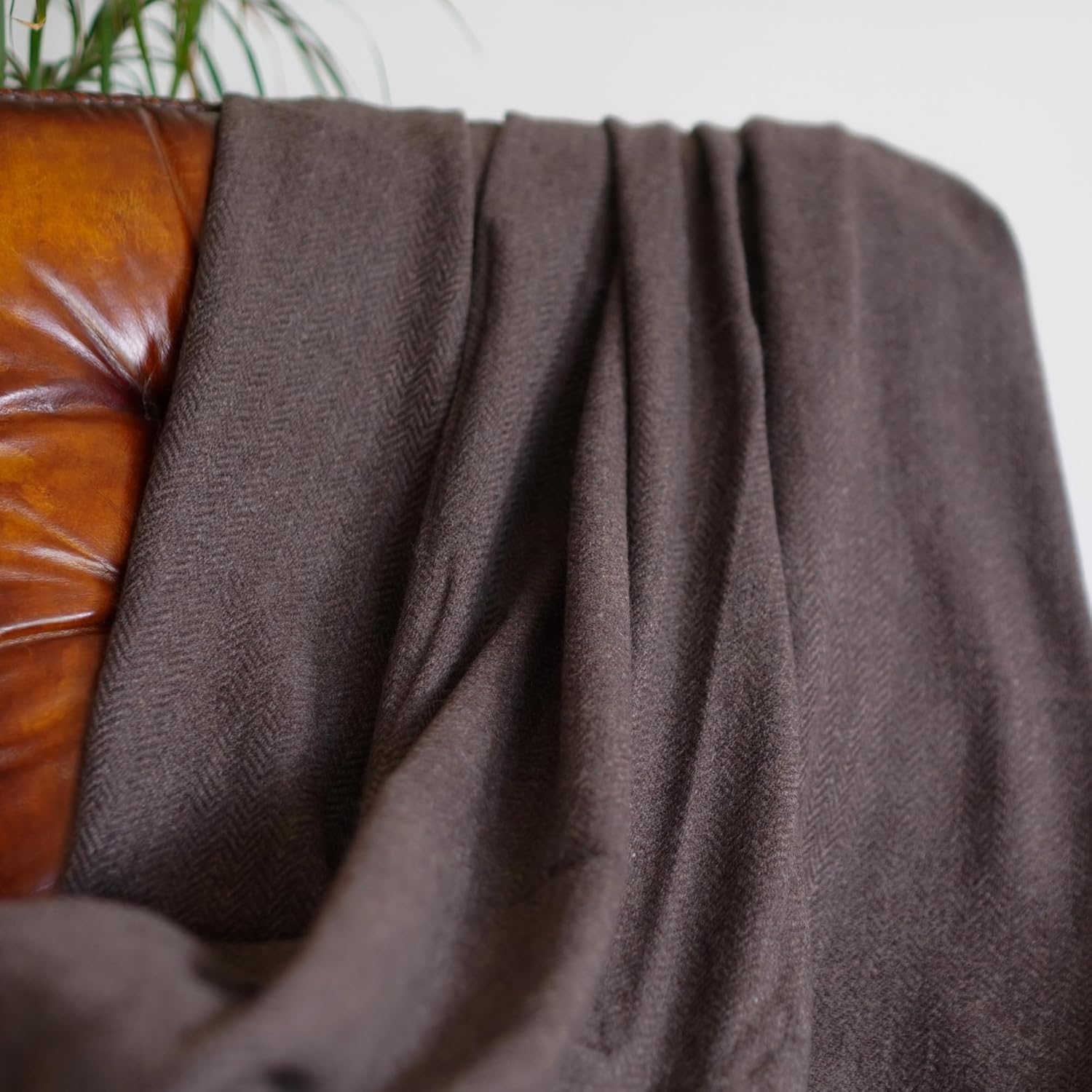Borges & Scott Signature - 100% Cashmere Blanket Throw - Brown Herringbone - Image 4