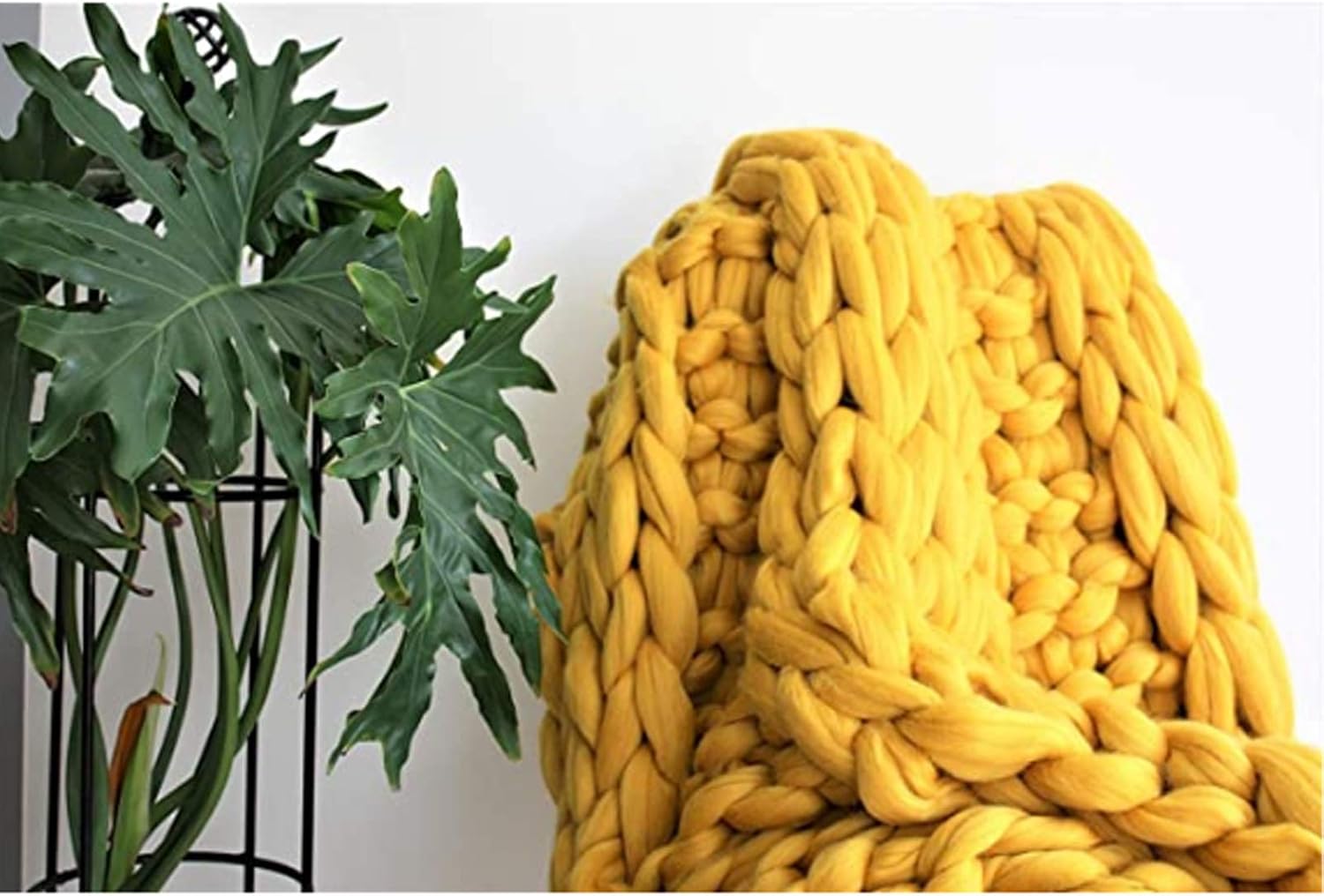 Chunky Knit Blanket,Warm and Comfortable Handwoven Throw Blankets,Giant Chenille Yarn Decorate Pet Bed Chair Cushion Carpet for Bedroom Home Decor - Image 3