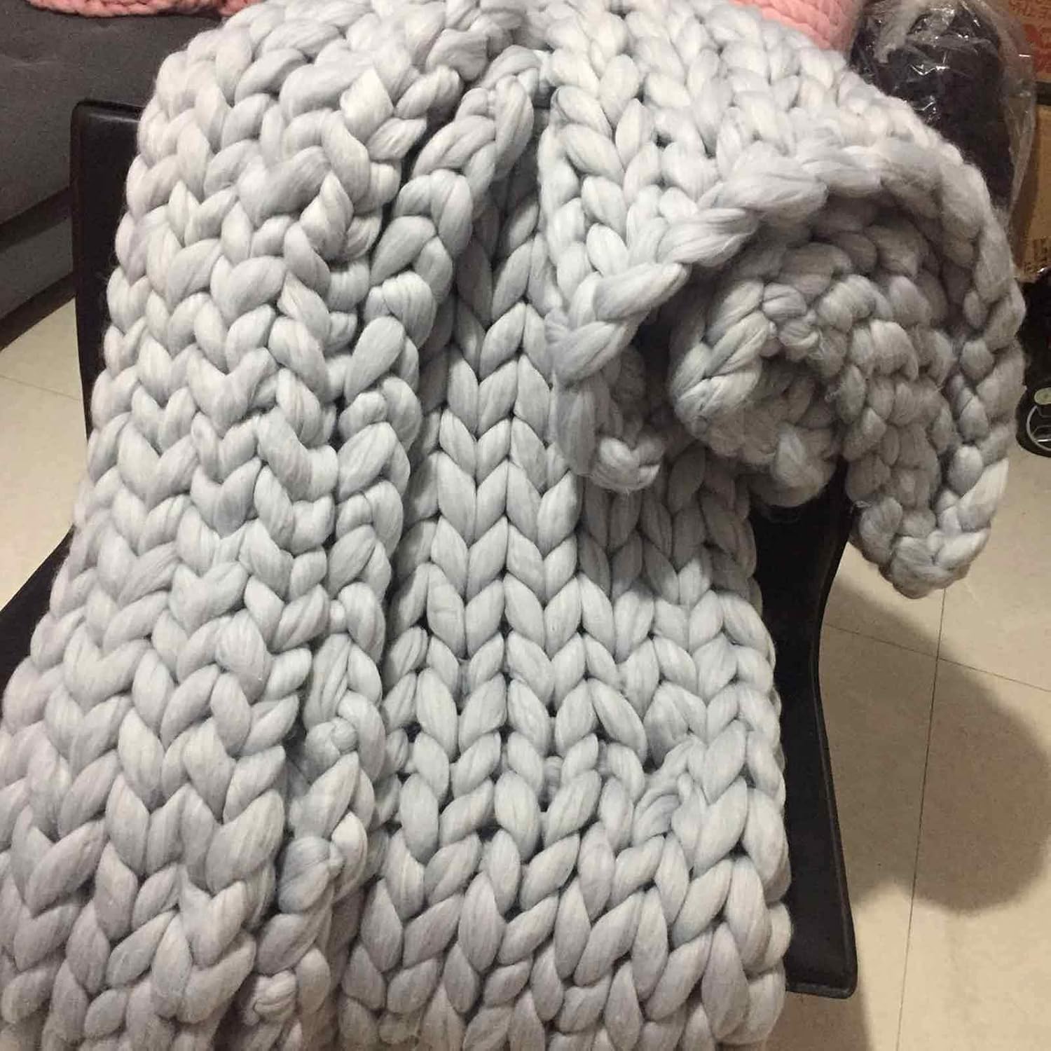 Chunky Knit Blanket,Warm and Comfortable Handwoven Throw Blankets,Giant Chenille Yarn Decorate Pet Bed Chair Cushion Carpet for Bedroom Home Decor