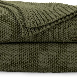 CozeCube Olive Green Throw Blanket for Couch, Soft Cozy Cable Knit Throw for Bed Sofa Living Room, Lightweight Warm Decorative Farmhouse Christmas Blanket, 50"x60", Olive Green