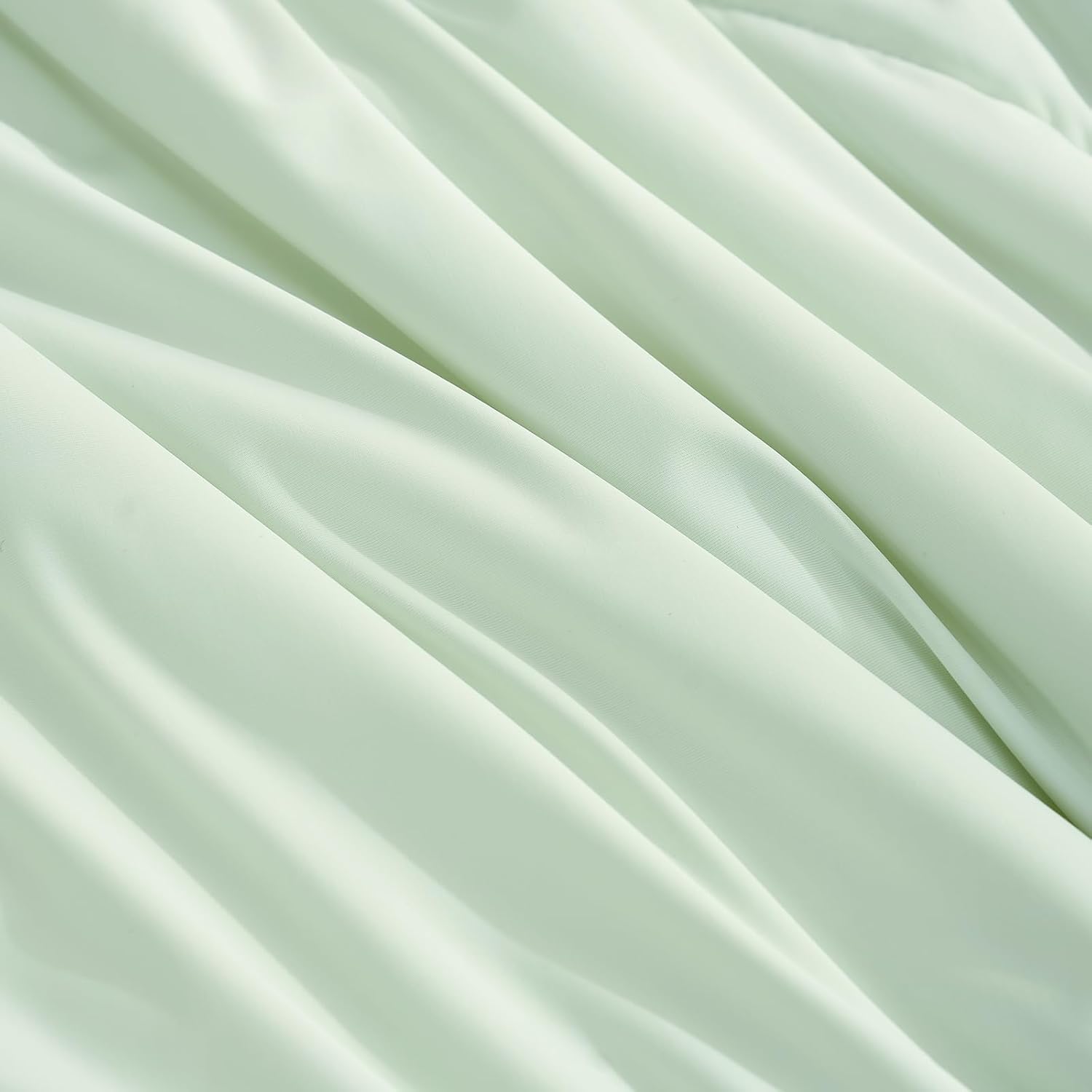 Cozy Bliss Faux Fur Throw Blanket 50 * 60 Inches and Cooling Comforter Queen Size 90 * 90 Inches - Image 9