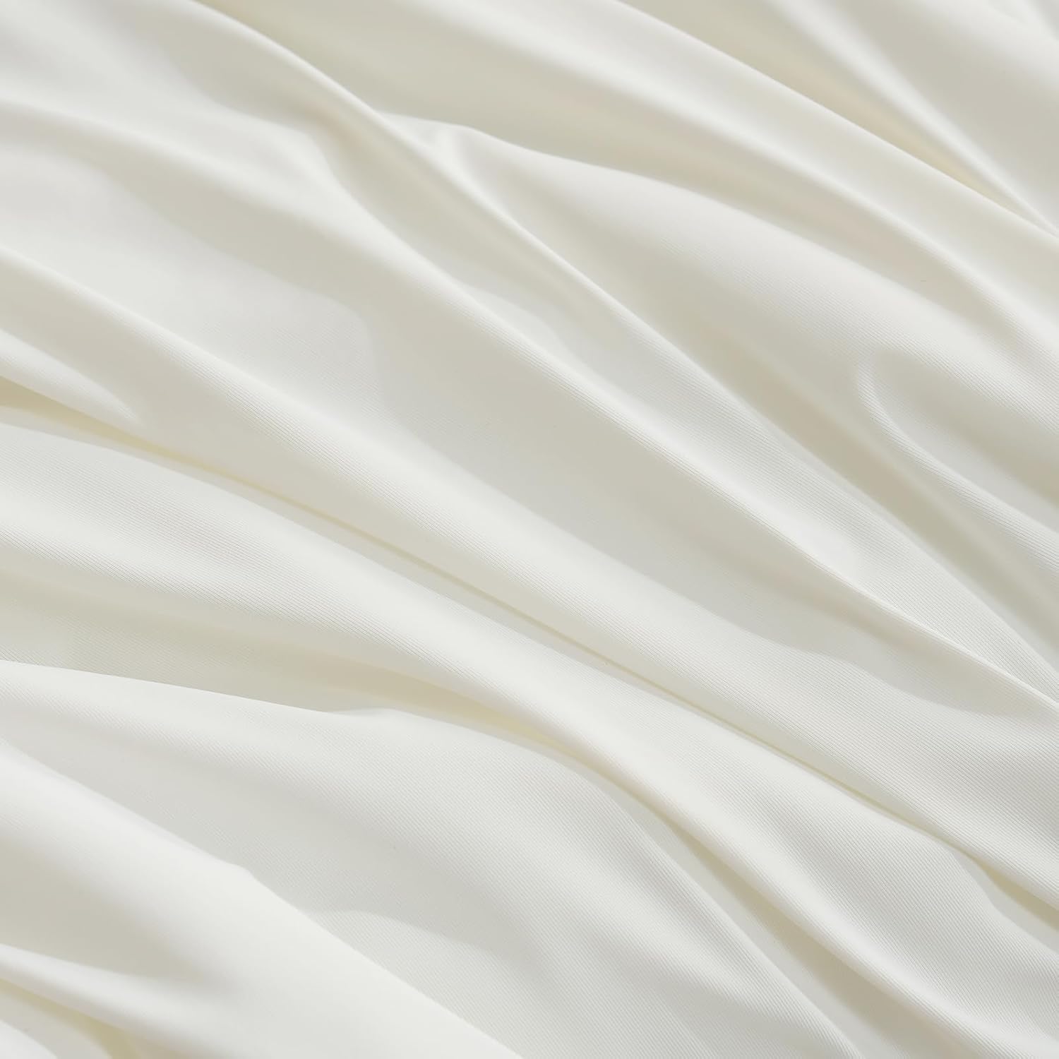 Cozy Bliss Faux Fur Throw Blanket 50 * 60 Inches and Cooling Comforter Queen Size 90 * 90 Inches and Cooling Pillowcase Queen Size 20 * 30 Inches - Image 7