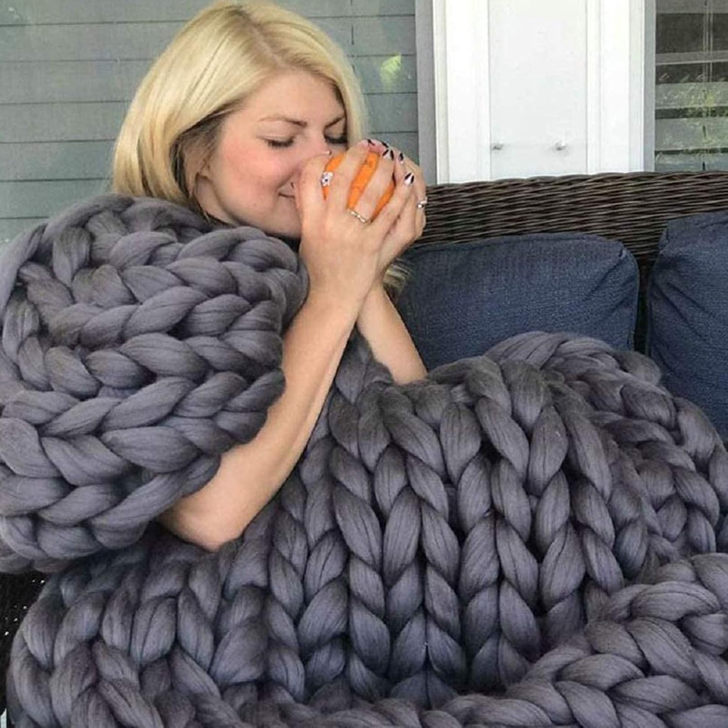 Daoyuan Chunky Knit Blanket Soft and Huge Throw Modern Bedding Handwoven Chenille for Bed Room\/Couch\/Bed\/Pet Mat\/Baby Blanket\/Gift,Beautiful Home Decoration - Image 5