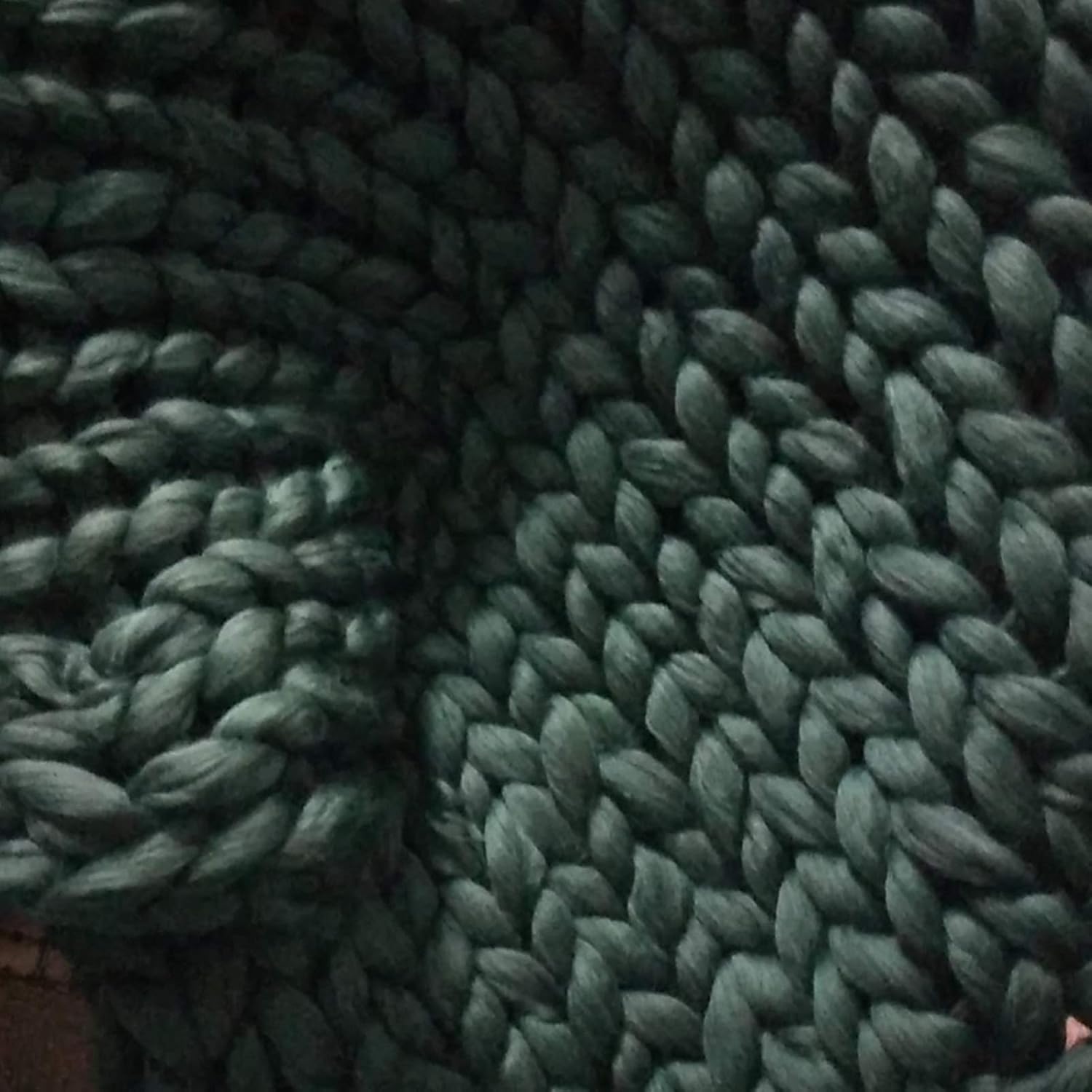 Daoyuan Chunky Knit Blanket Soft and Huge Throw Modern Bedding Handwoven Chenille for Bed Room\/Couch\/Bed\/Pet Mat\/Baby Blanket\/Gift,Beautiful Home Decoration - Image 10