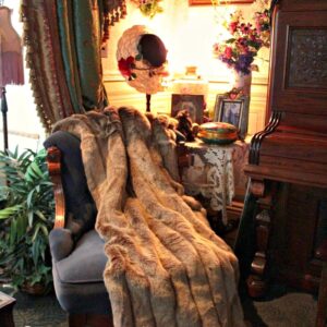 Fur Accents Premium Faux Fur Throw Blanket/Brown Channel Mink with Minky Cuddle Fur Lining 4'x5'