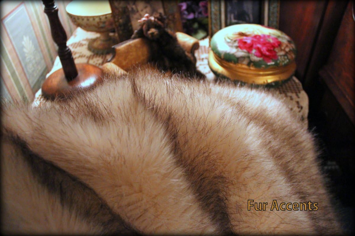 Fur Accents Throw Blanket/White Arctic Fox with Brown-Tips/Silky Soft Minky Fur Backing 5' X 6' - Image 2