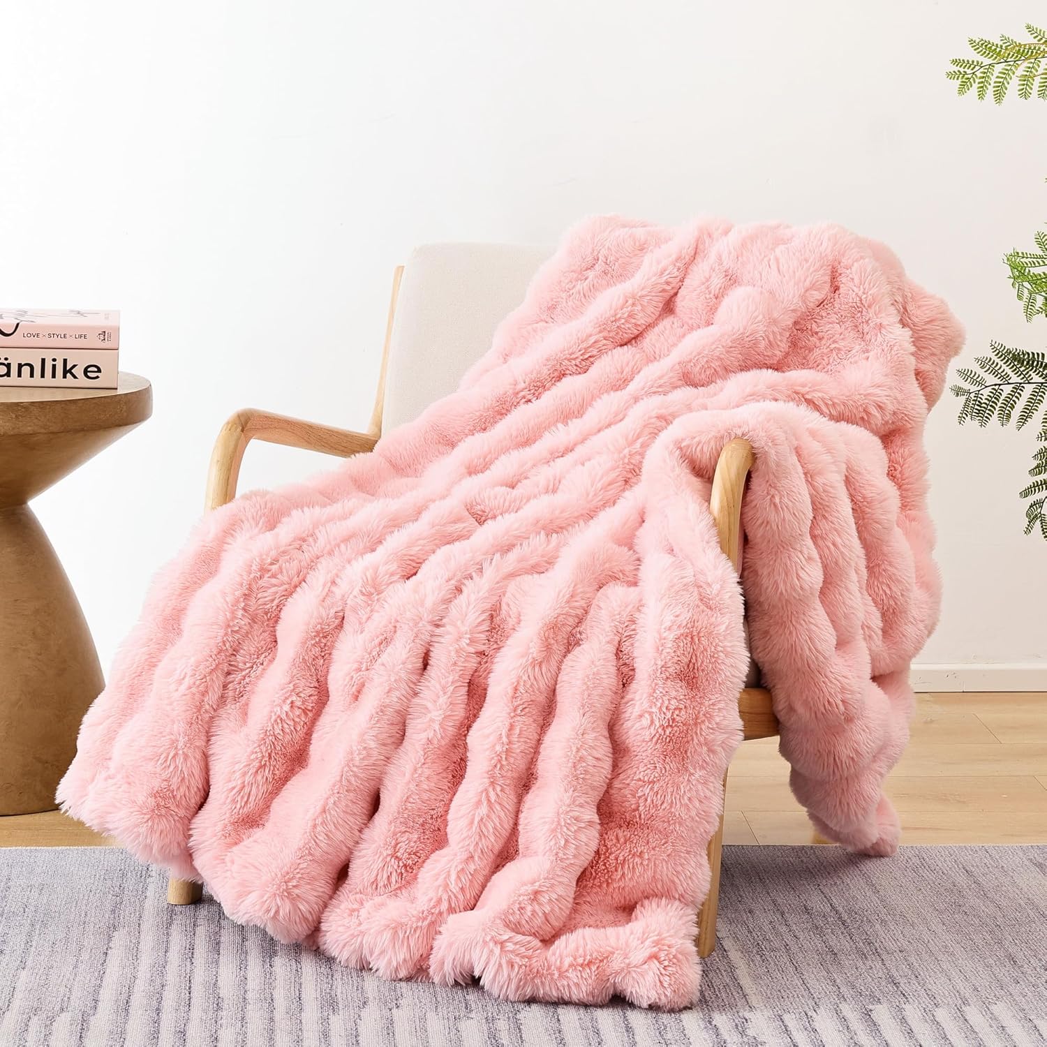 Smoofy Faux Fur Throw Blanket for Couch \u2013 Blush Pink Fluffy Cozy Rabbit Fleece, Plush Soft Bubble Blanket for Sofa & Bed, for Mom, Warm Fuzzy Home Room Decor Throw 50" x 60"