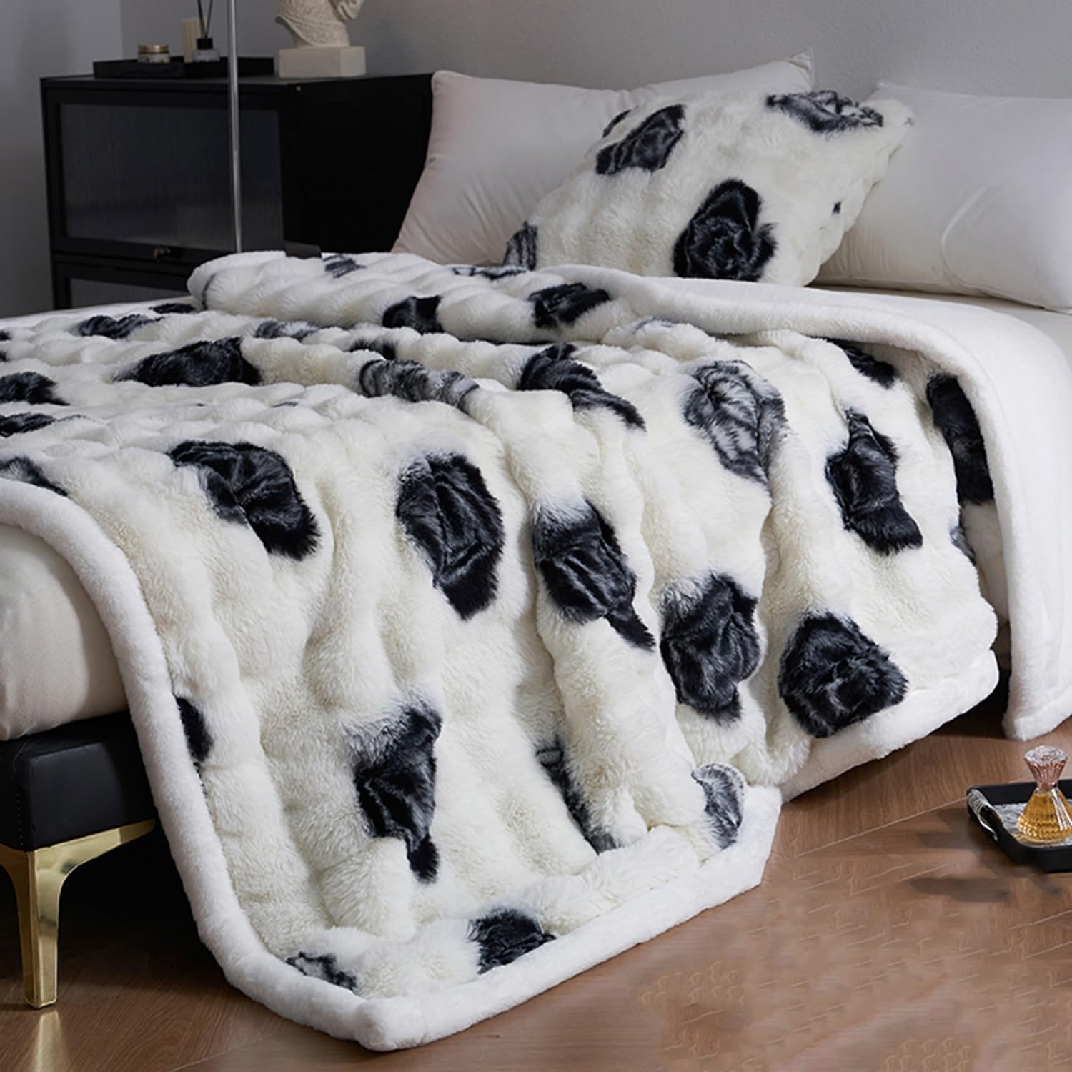 Warm Cozy White Throw Blanket for Couch Bed Sofa - Thick Plush Fuzzy Soft Reversible Fleece Blanket Throw - Elegant Living Room Bedroom Decor - All Seasons Snuggle Blanket - Image 4