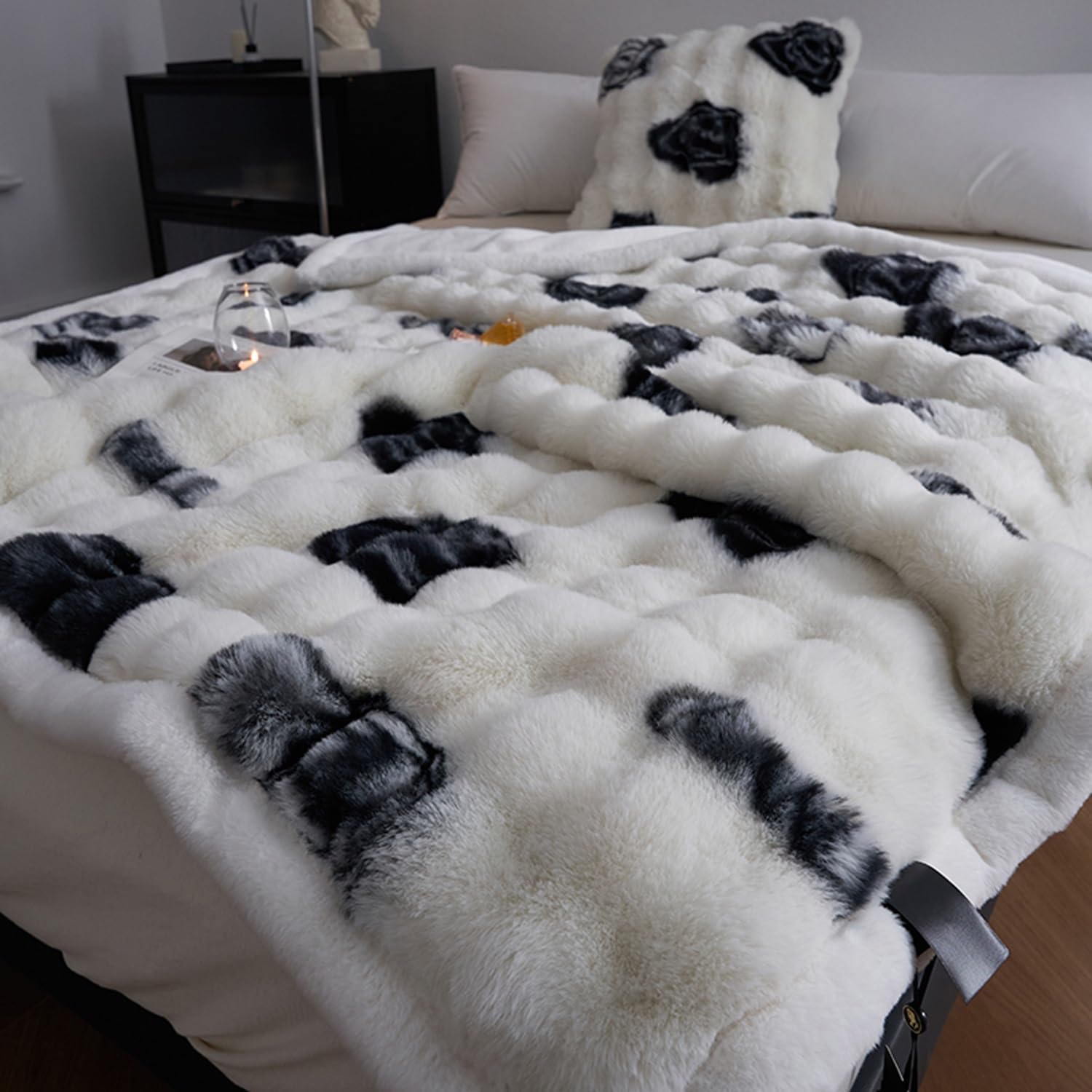 Warm Cozy White Throw Blanket for Couch Bed Sofa - Thick Plush Fuzzy Soft Reversible Fleece Blanket Throw - Elegant Living Room Bedroom Decor - All Seasons Snuggle Blanket - Image 5